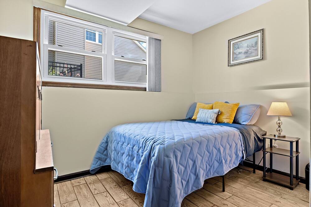 Photo of Bedroom in Elgin