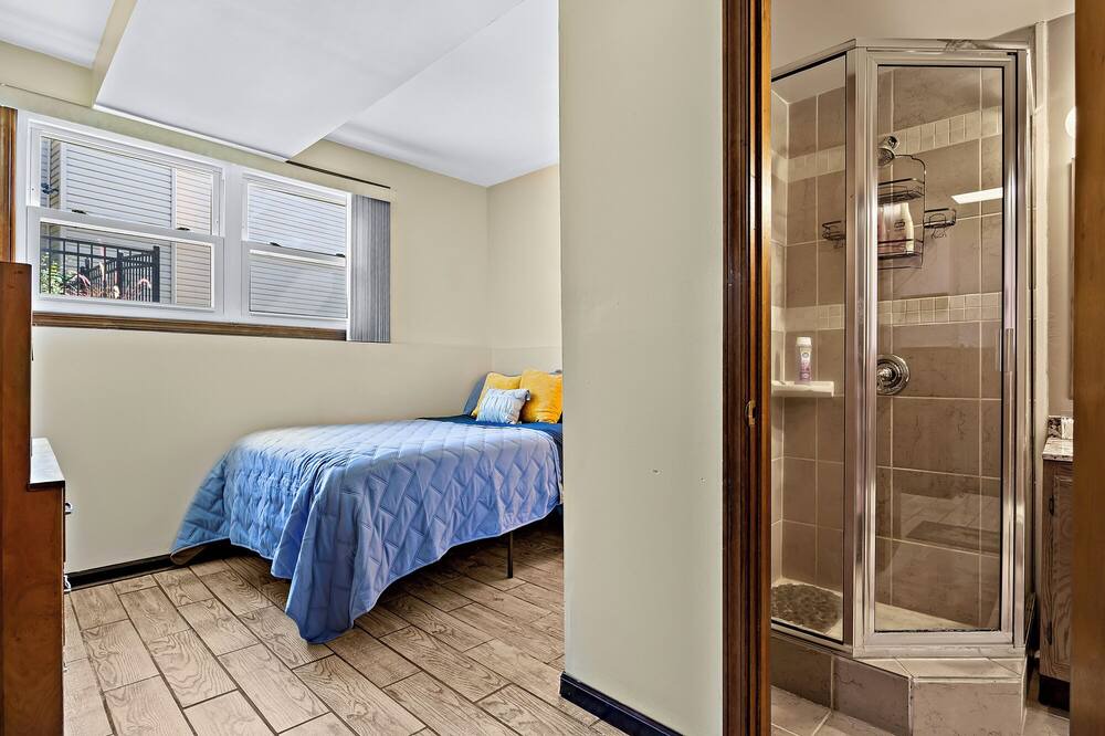 Photo of Bedroom in Elgin