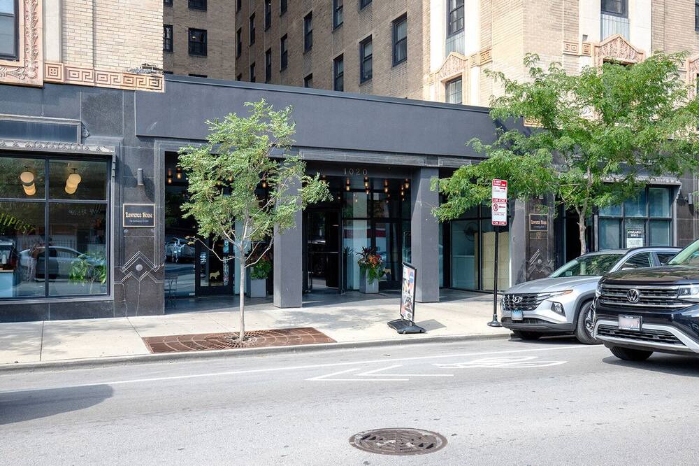 Photo of Outdoor in Uptown