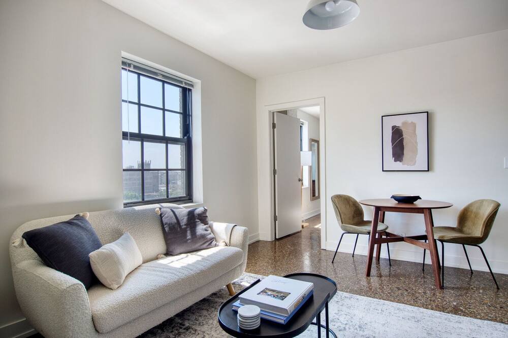 Photo of Livingroom in Uptown
