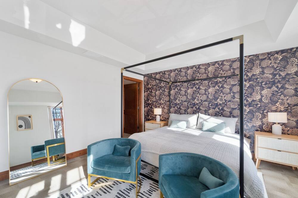 Photo of Bedroom in Downtown Springfield