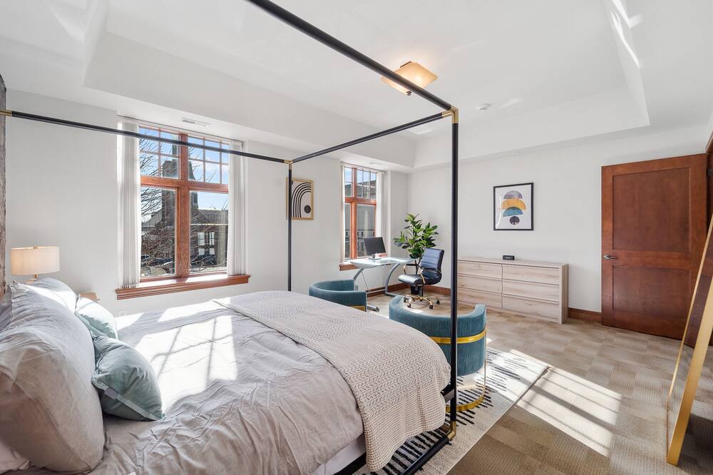 Photo of Bedroom in Downtown Springfield