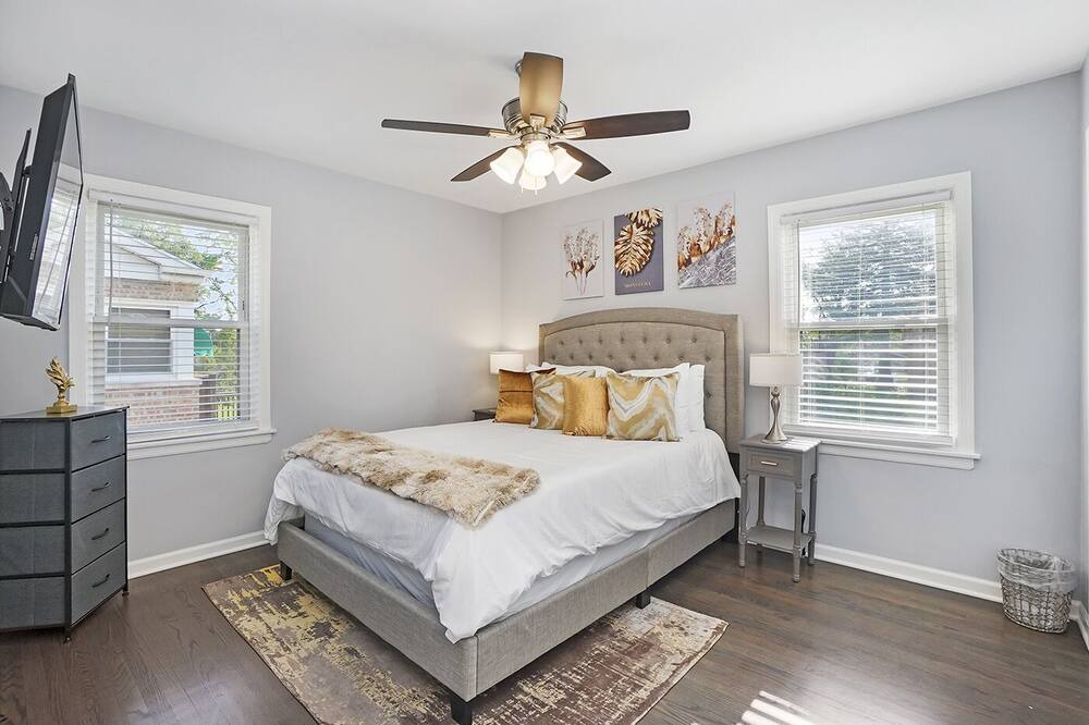 Photo of Bedroom in Homewood