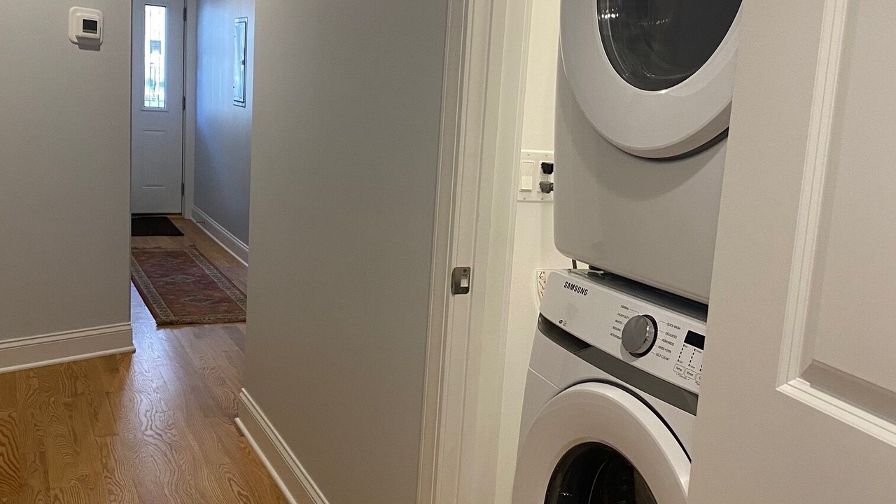 Photo of Bedroom in Lakeview