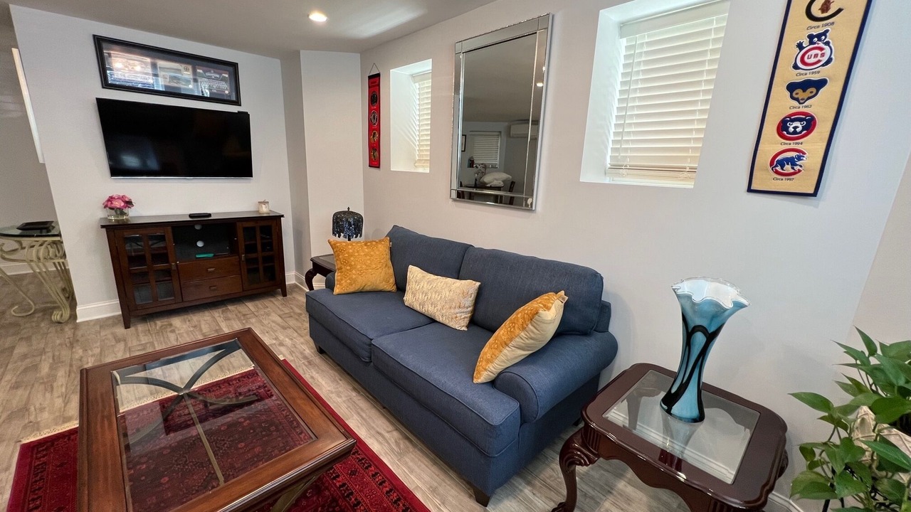 Photo of Livingroom in Lakeview