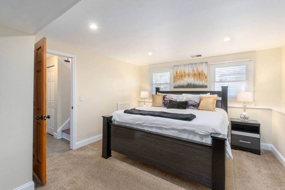 Photo of Bedroom in Roselle
