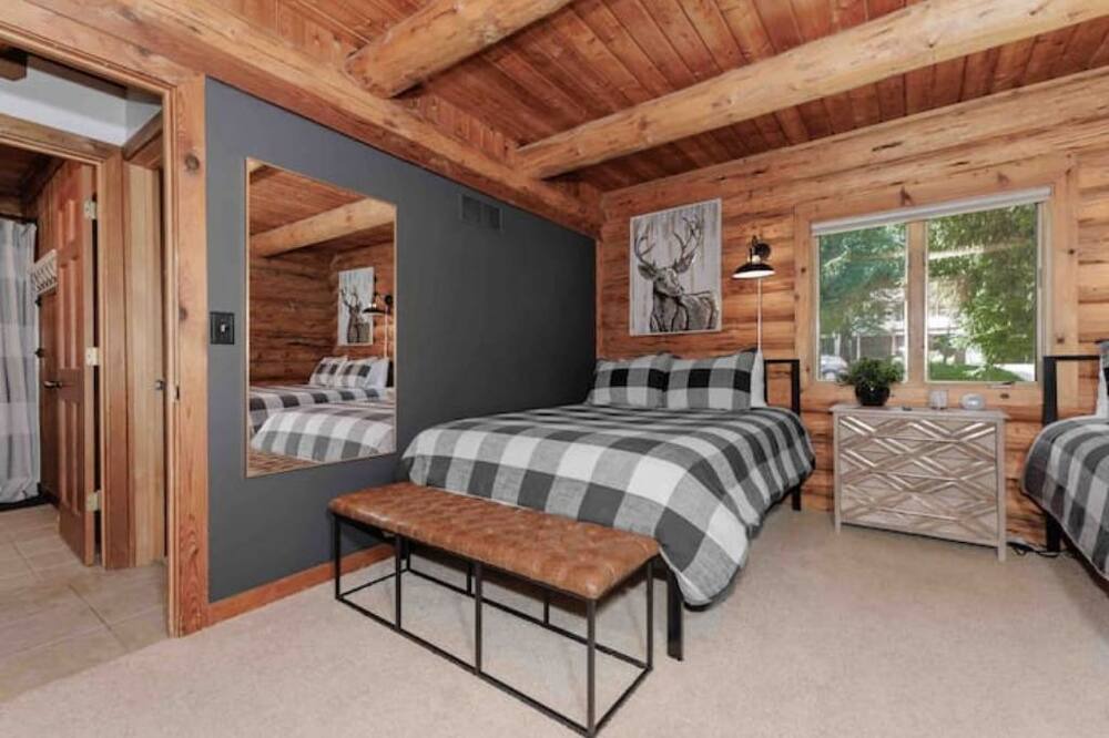 Photo of Bedroom in Lawndale