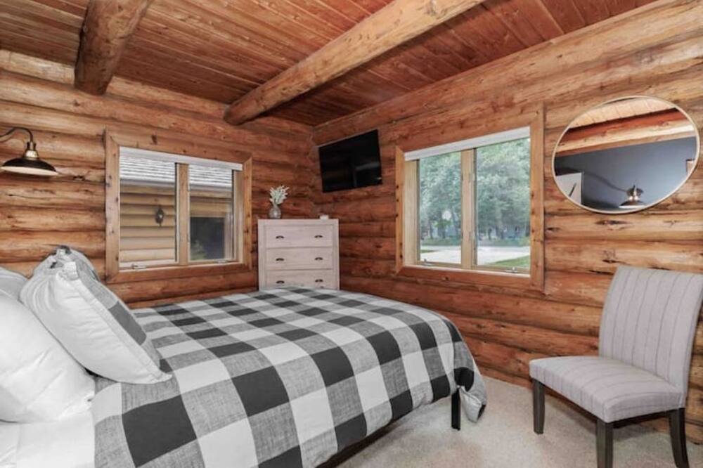 Photo of Bedroom in Lawndale