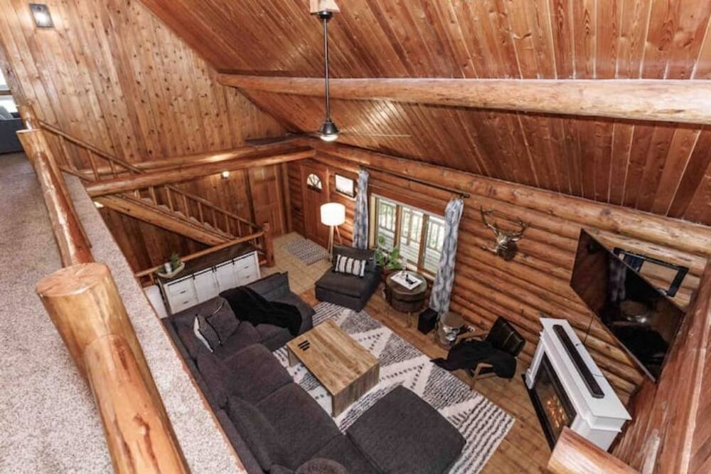 Photo of Livingroom in Lawndale