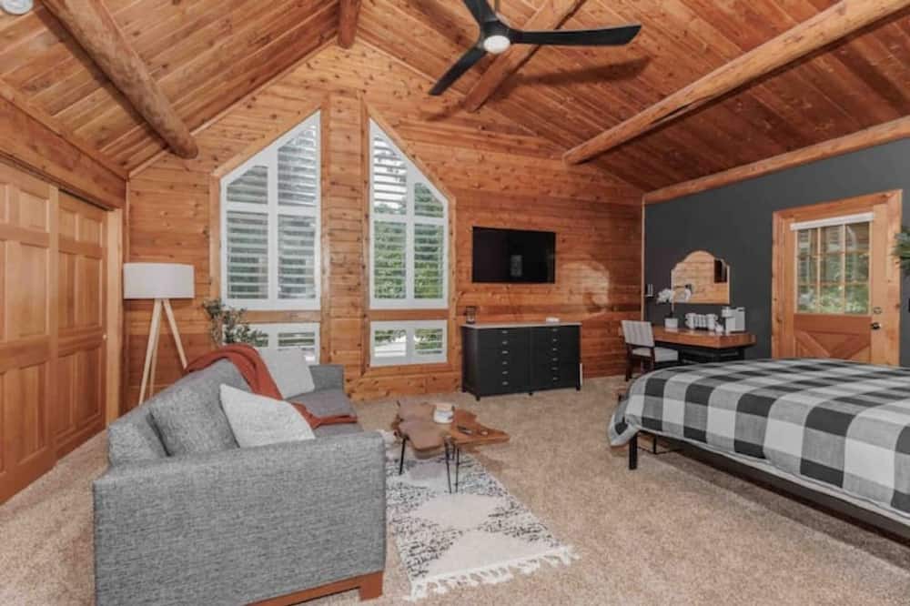 Photo of Bedroom in Lawndale