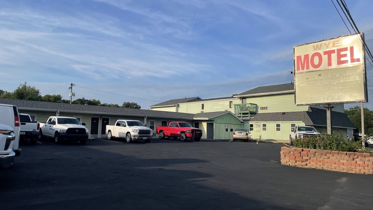Photo of Buildings in Clinton
