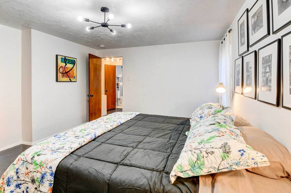 Photo of Bedroom in Belleville