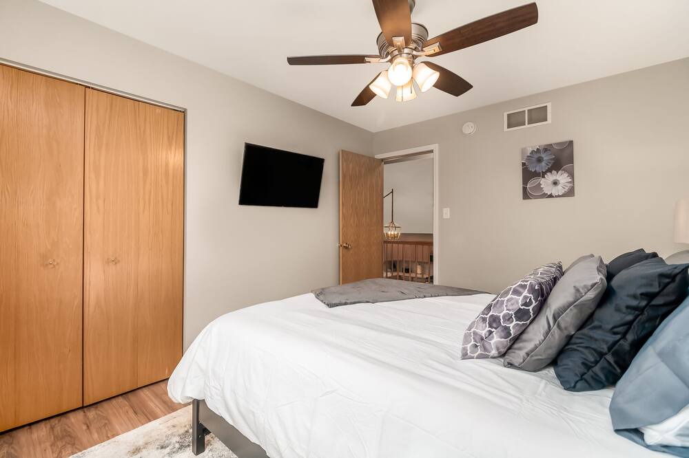 Photo of Bedroom in Joliet