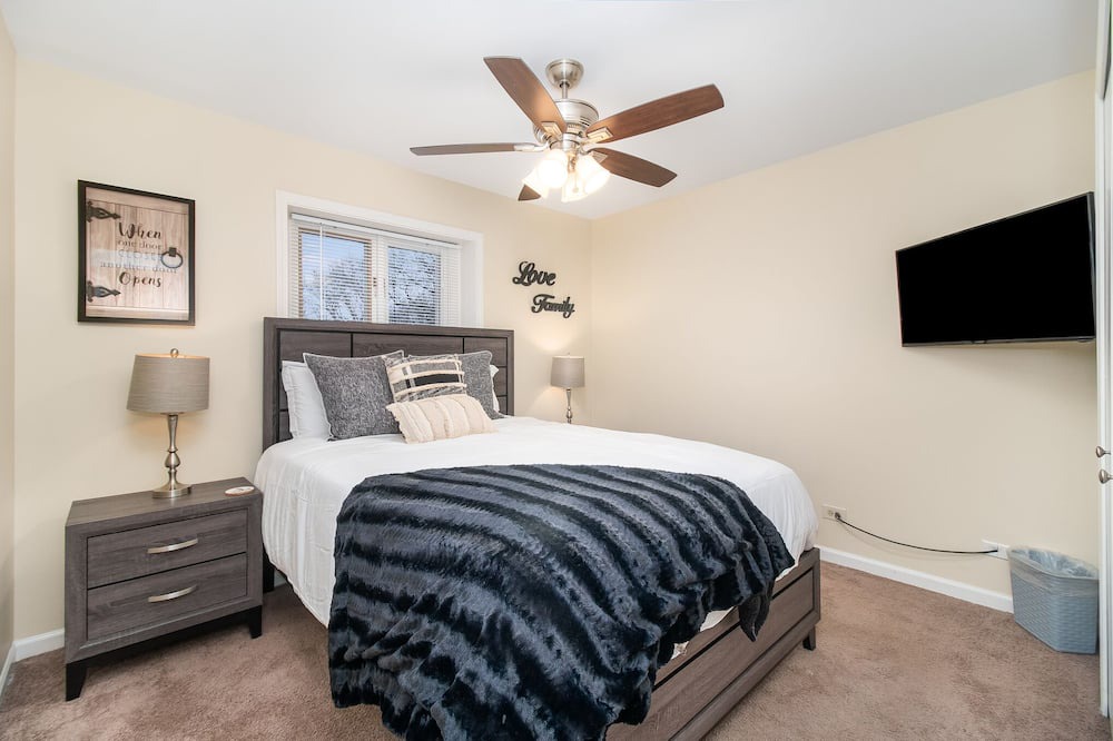 Photo of Bedroom in Aurora