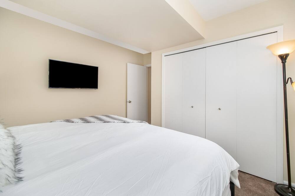 Photo of Bedroom in Aurora