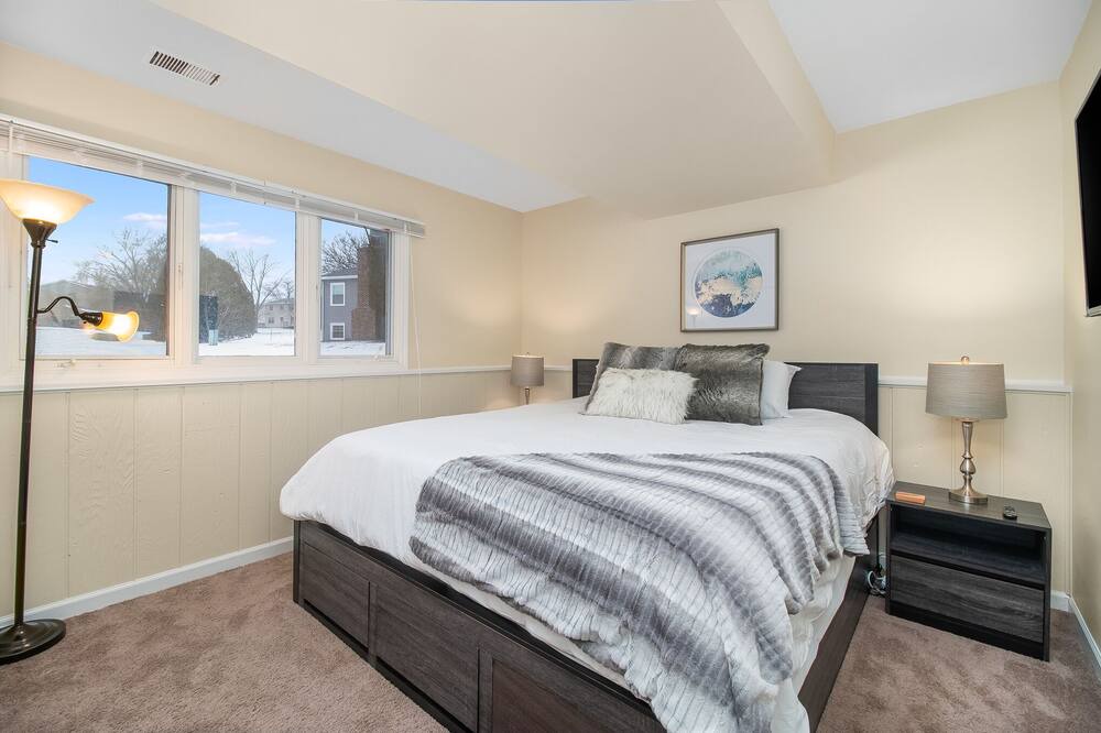 Photo of Bedroom in Aurora
