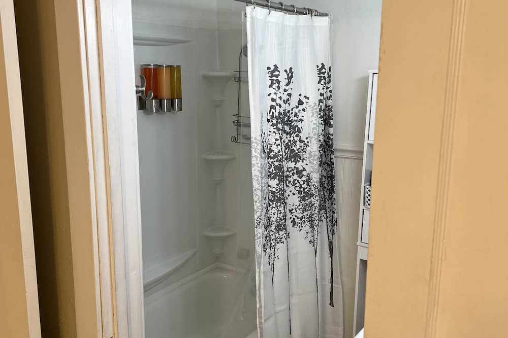 Photo of Bedroom in Macomb