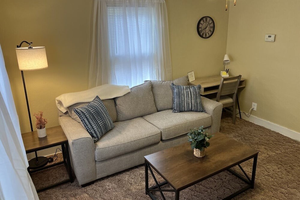 Photo of Livingroom in Macomb