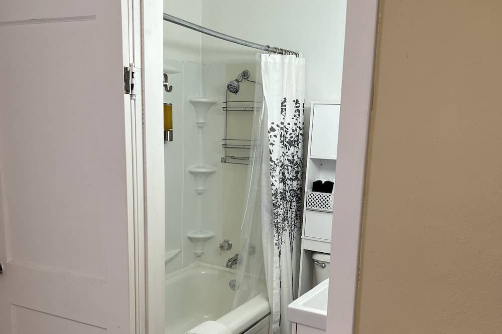 Photo of Bathroom in Macomb
