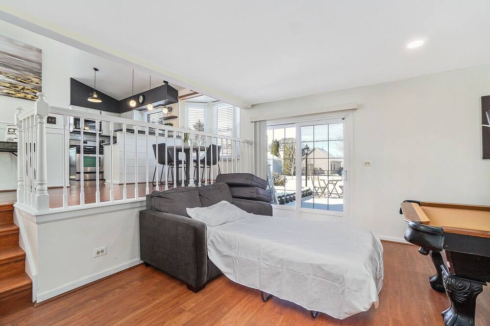 Photo of Livingroom in Carol Stream
