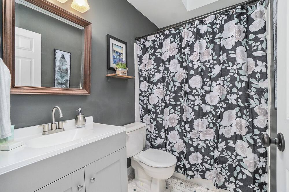 Photo of Bathroom in Carol Stream