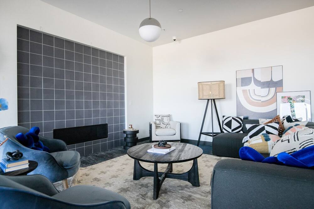 Photo of Livingroom in Arlington Heights