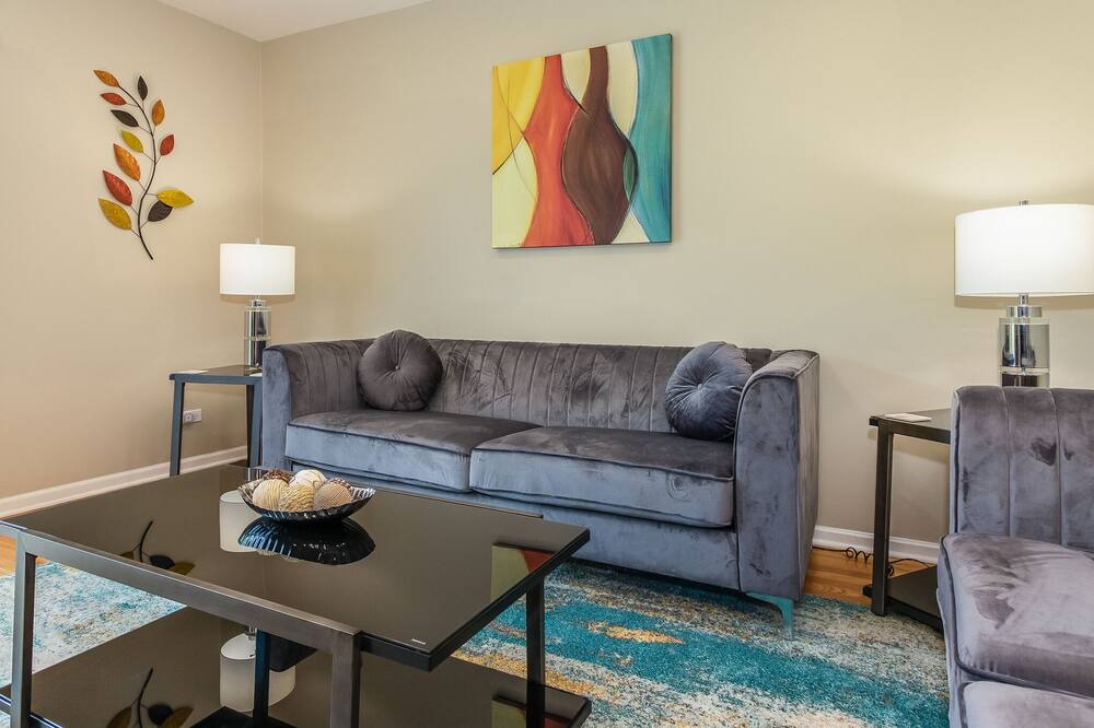 Photo of Livingroom in Glendale Heights