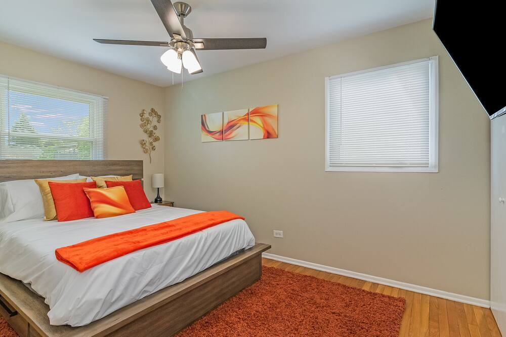 Photo of Bedroom in Glendale Heights