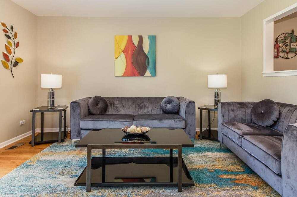 Photo of Livingroom in Glendale Heights