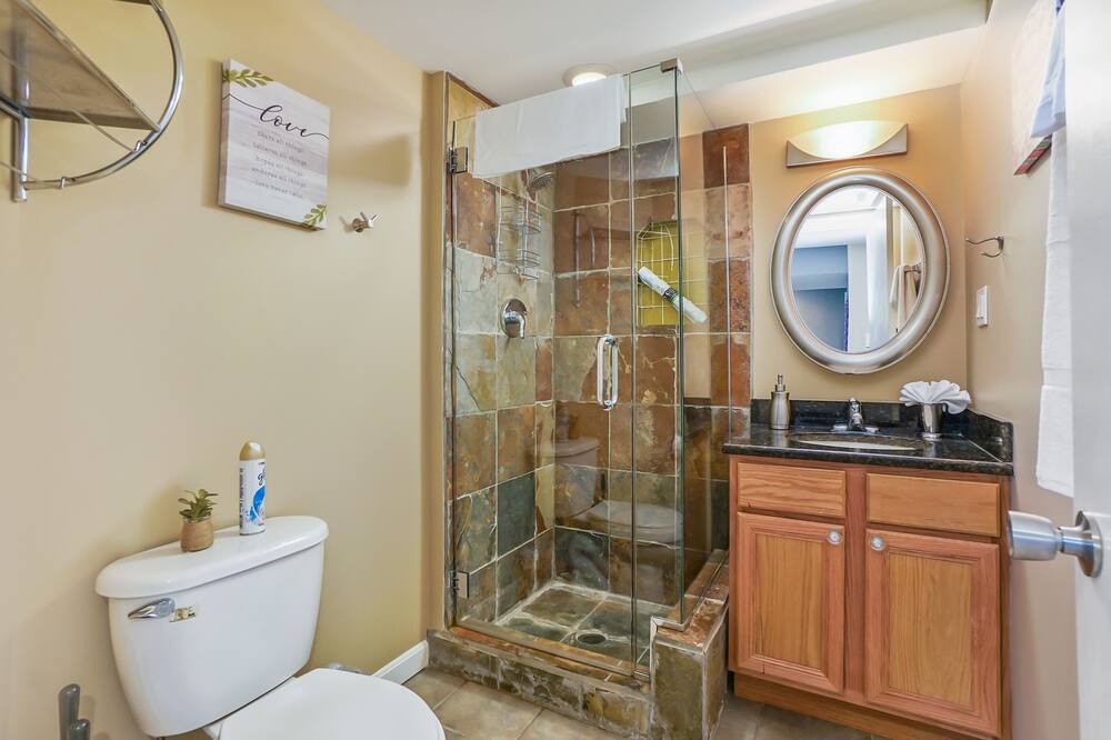 Photo of Bathroom in Forestview