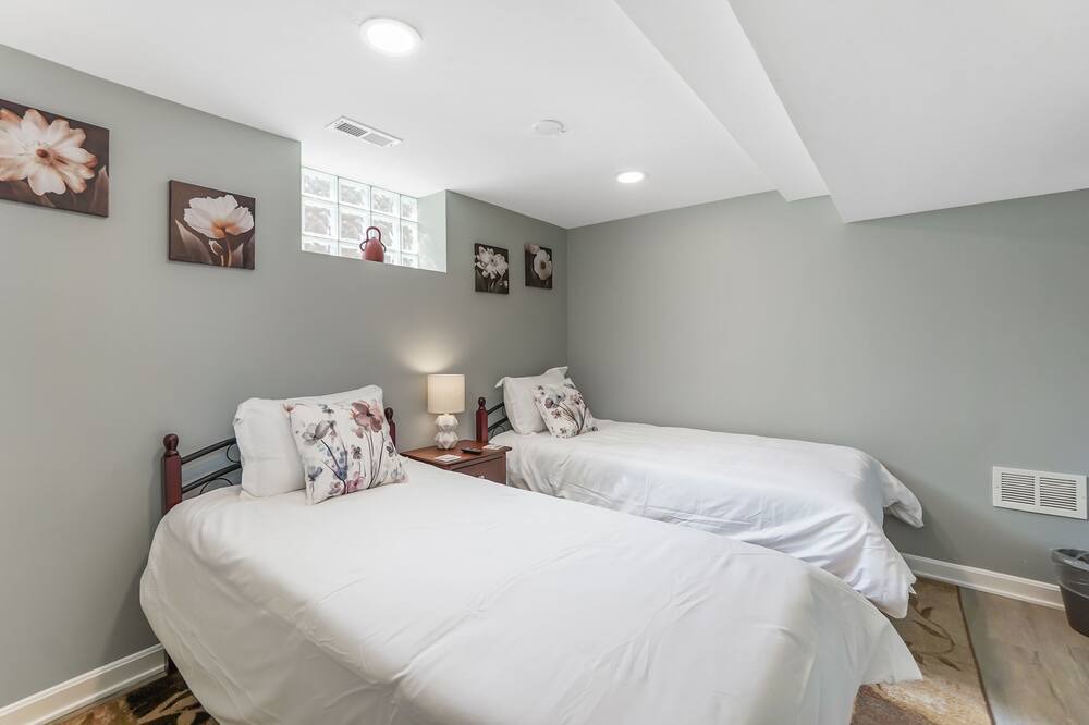 Photo of Bedroom in Forestview