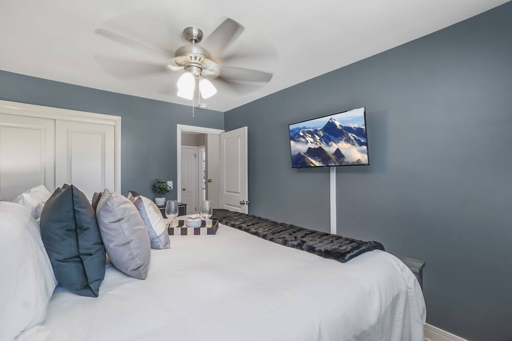 Photo of Bedroom in Forestview