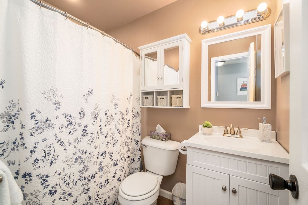 Photo of Bathroom in Bloomingdale