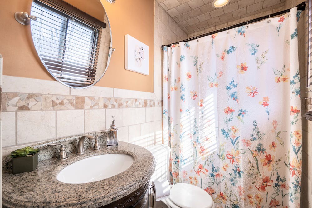 Photo of Bathroom in Bloomingdale