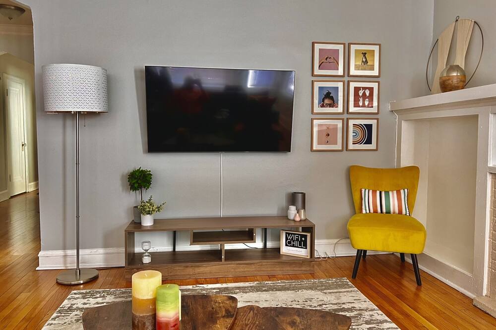Photo of Livingroom in South Chicago