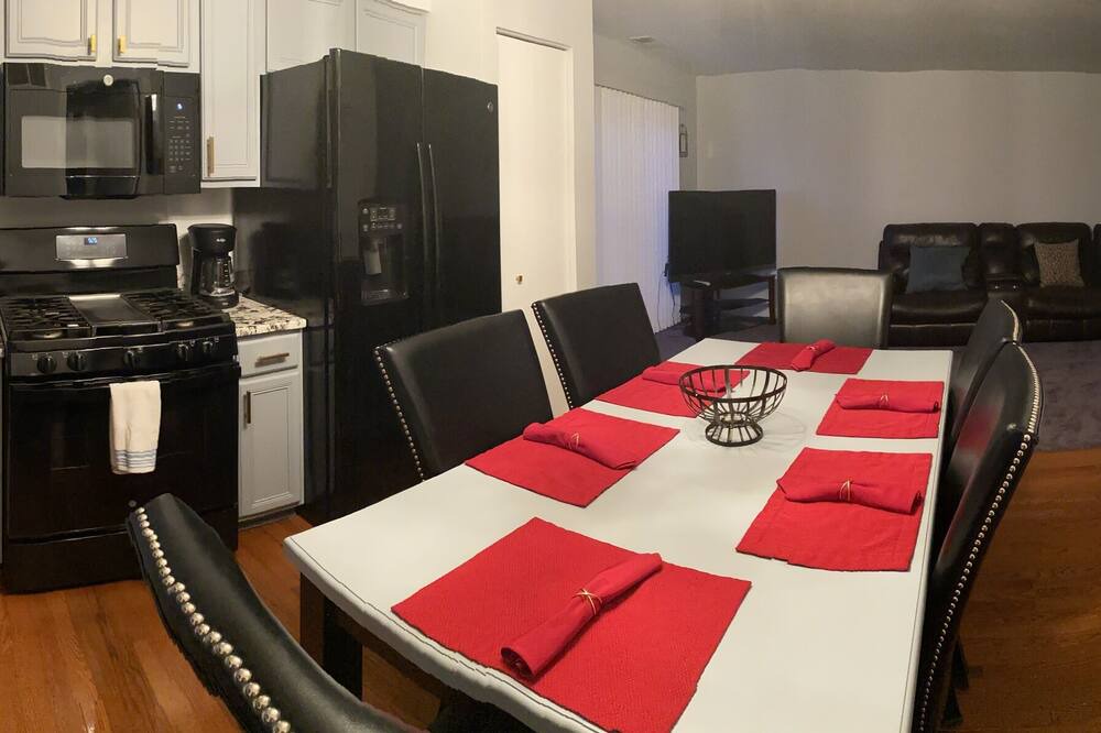 Photo of Kitchen in Round Lake