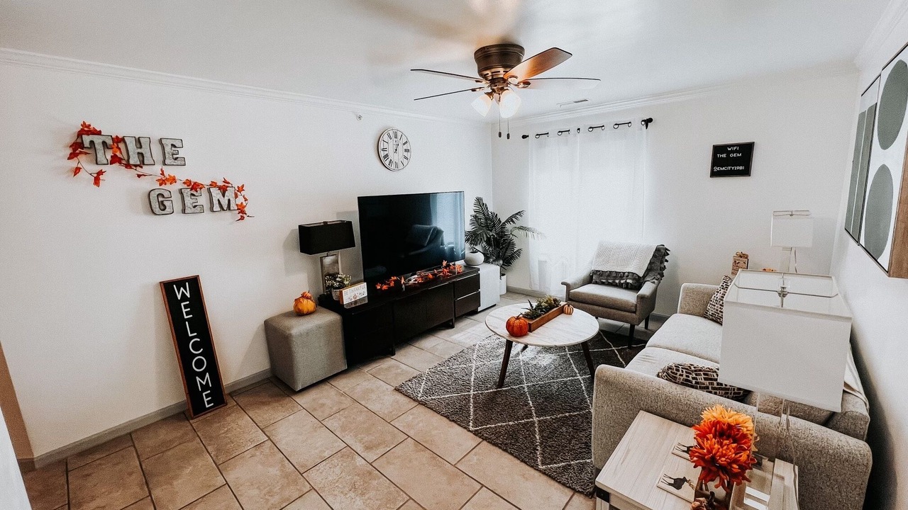 Photo of Livingroom in Quincy