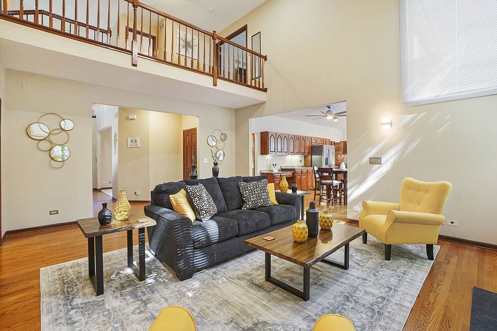 Photo of Livingroom in Naperville