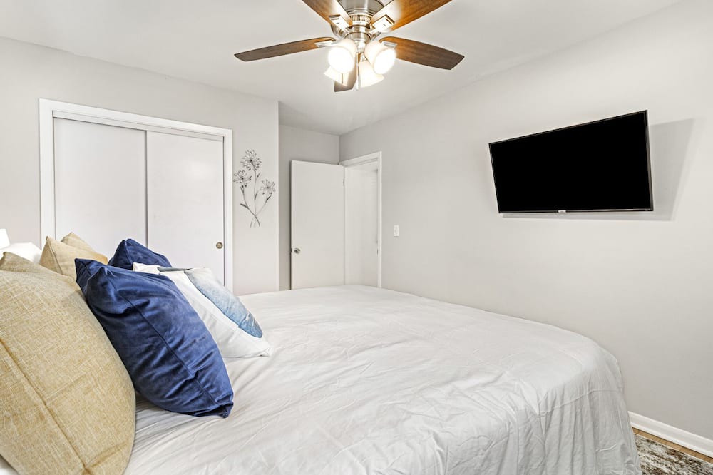 Photo of Bedroom in Wheaton