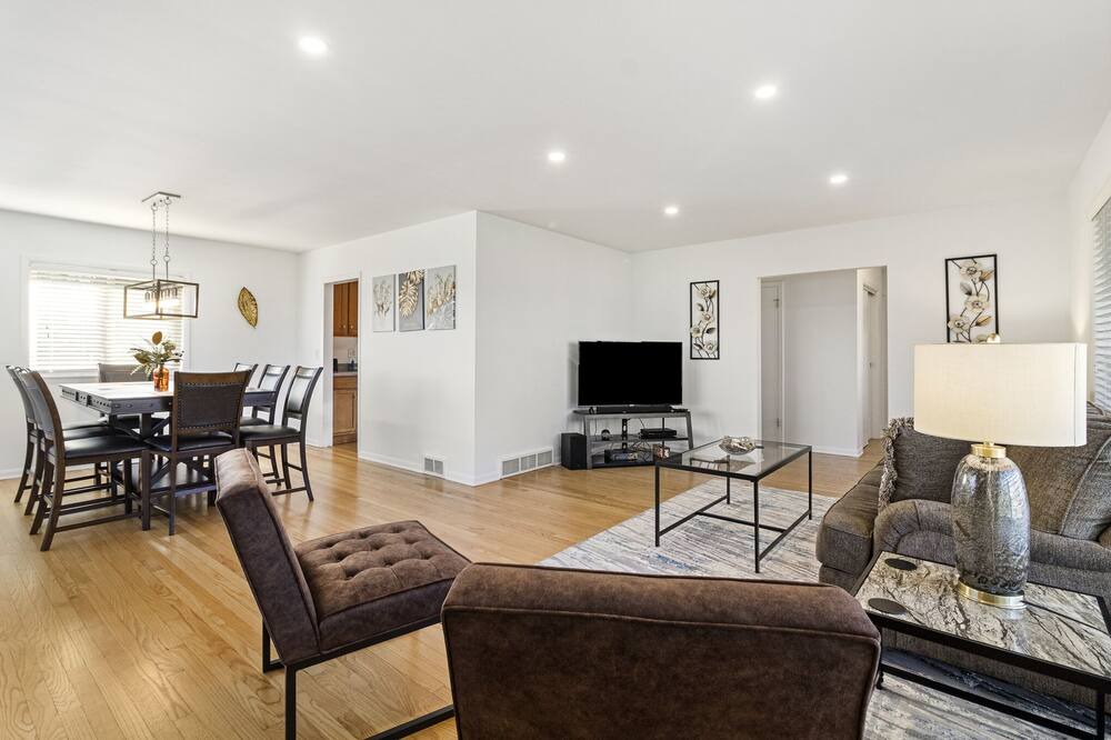 Photo of Livingroom in Wheaton