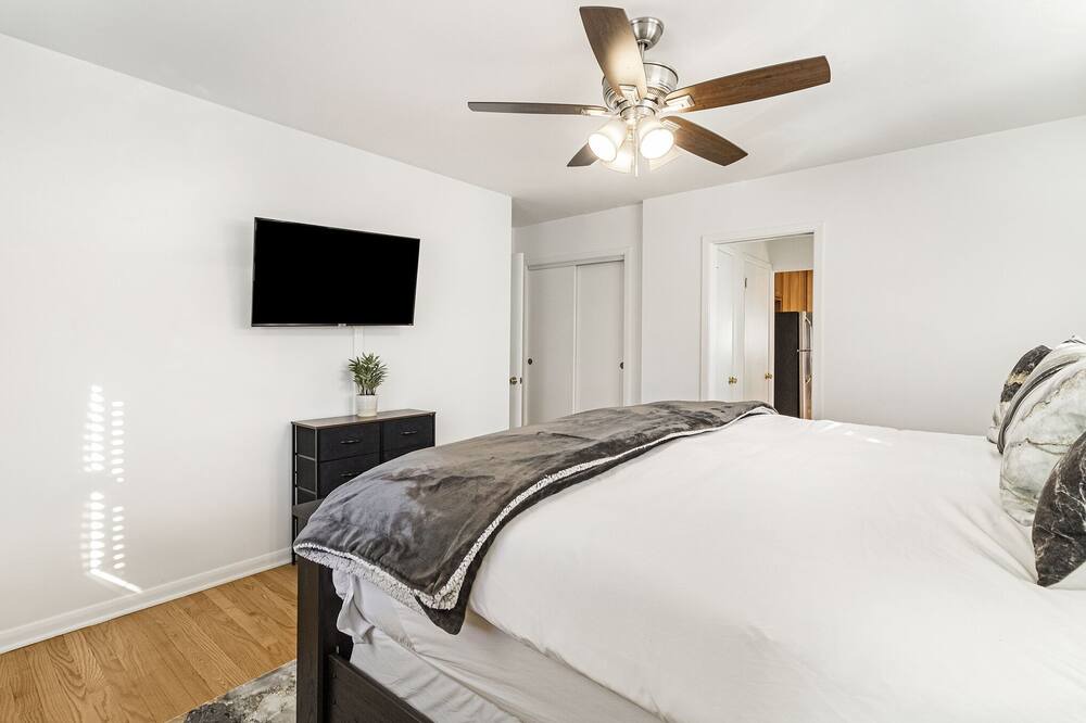 Photo of Bedroom in Wheaton