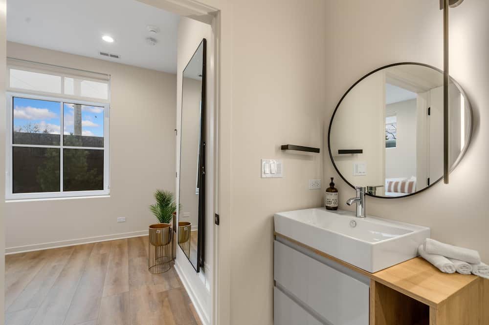 Photo of Bathroom in River Grove