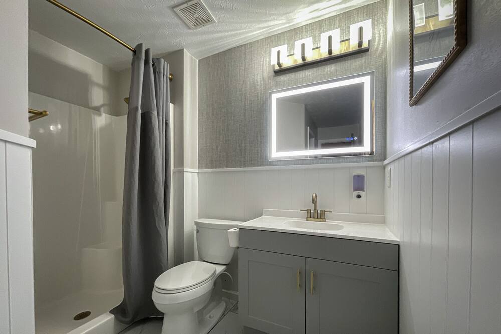 Photo of Bathroom in Machesney Park