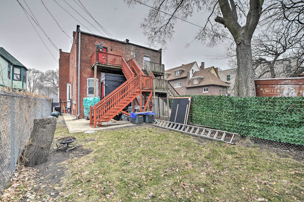 Photo of Outdoor in North Kenwood