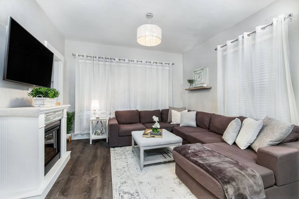 Photo of Livingroom in Moline