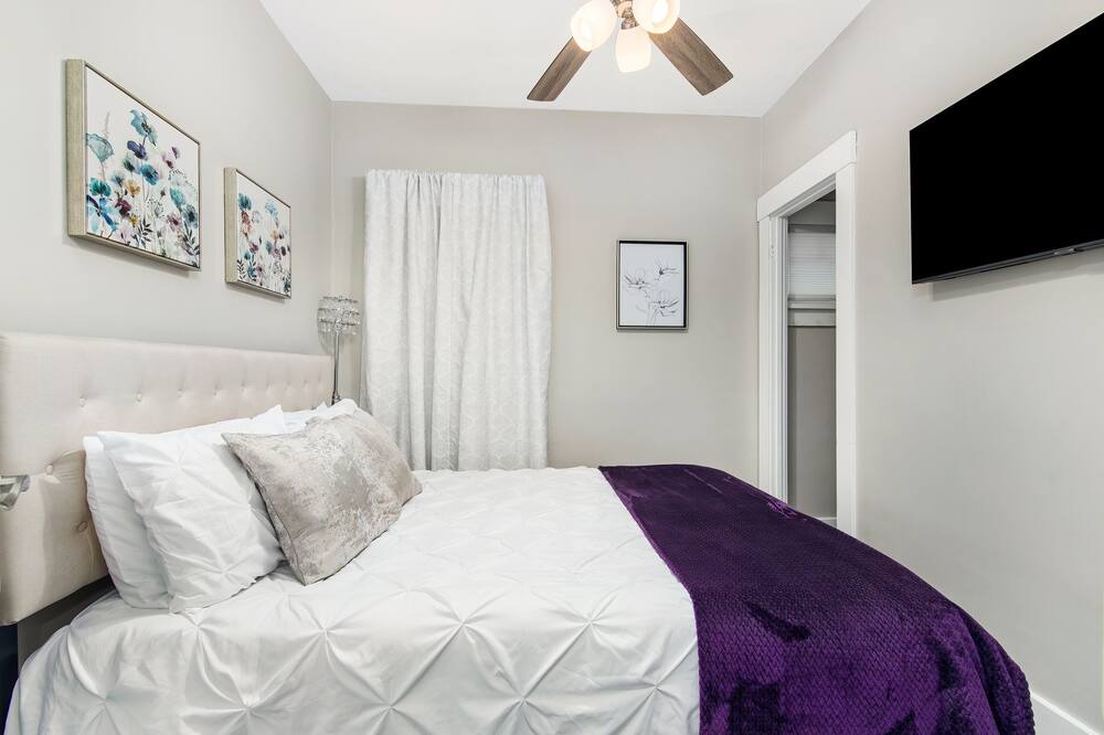 Photo of Bedroom in Moline