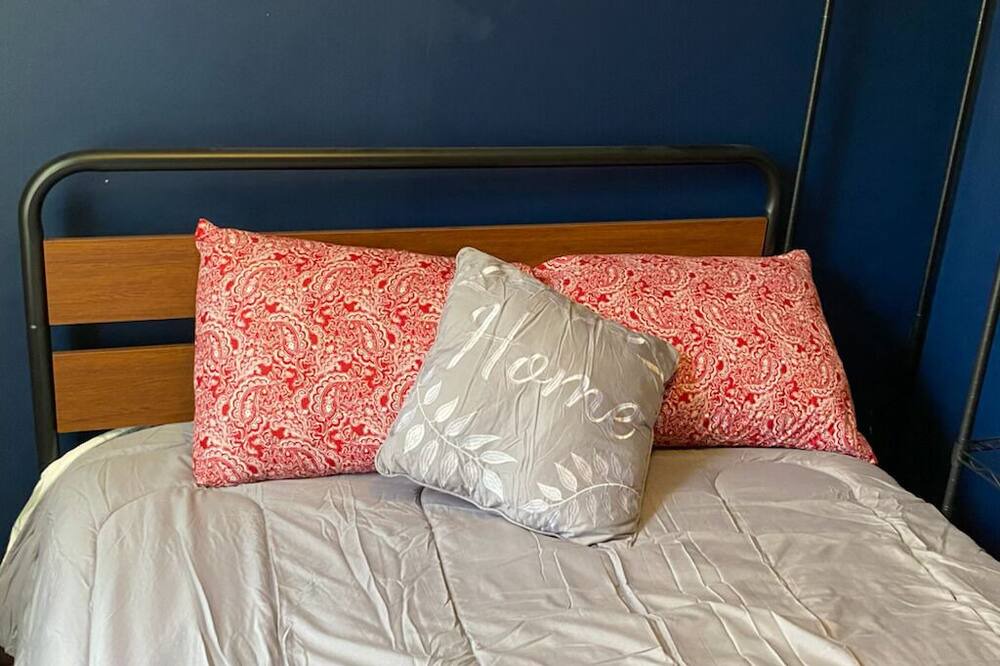Photo of Bedroom in Albany Park