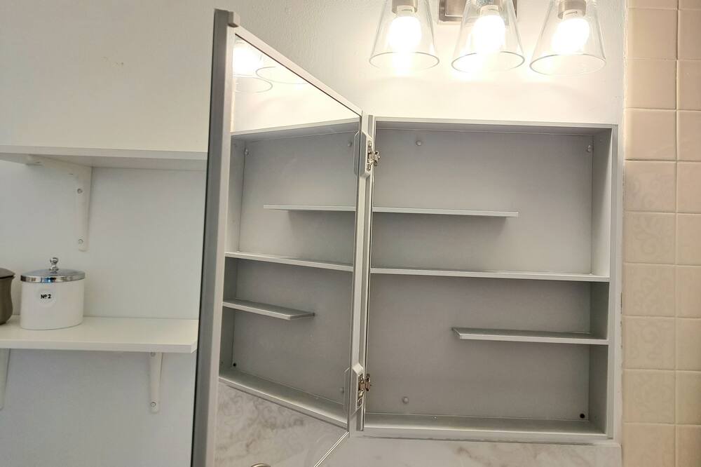 Photo of Bathroom in Roselle