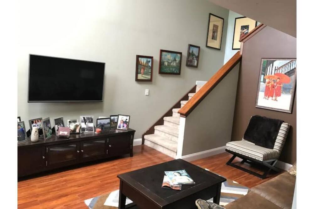 Photo of Livingroom in Carbondale