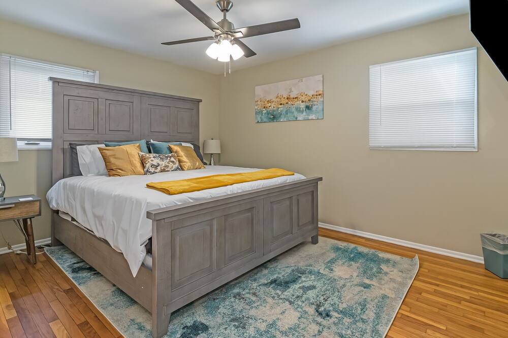 Photo of Bedroom in Glendale Heights